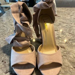 Brand New Lulus Platform lace up heels